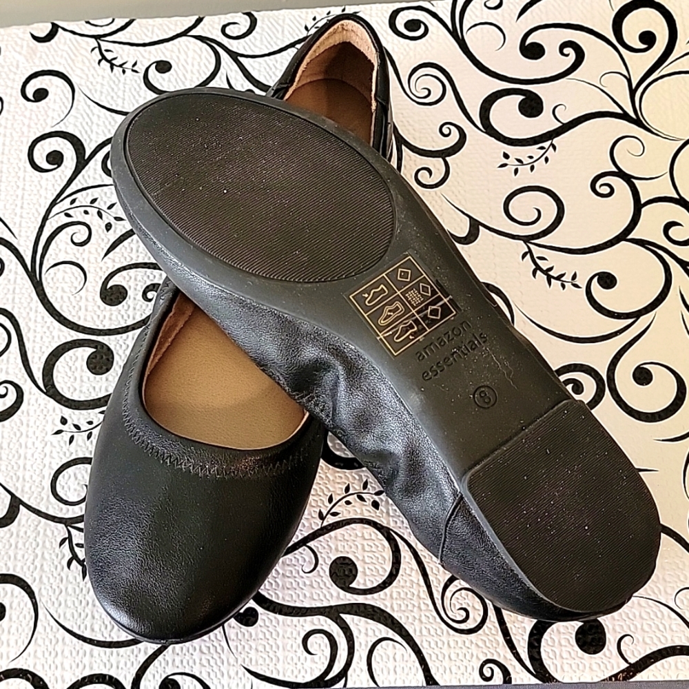 LIKE NEW! Cute little Essential Stretch Ballet Flats - Picture 8 of 8